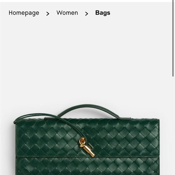 Bottega Veneta Dark Jewel Green andiamo Clutch 😍 - Picture 2 of 7